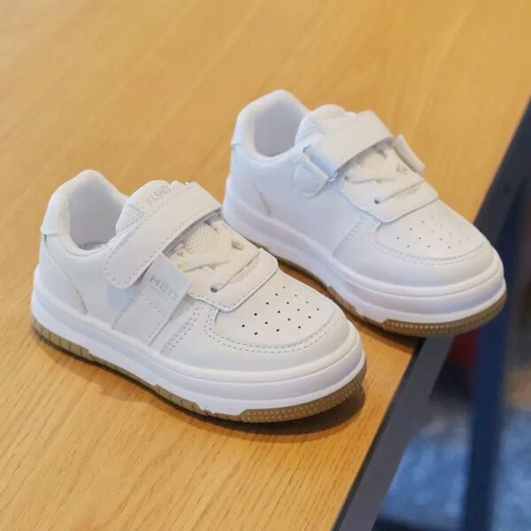 WHITE SNEAKERS-SY105