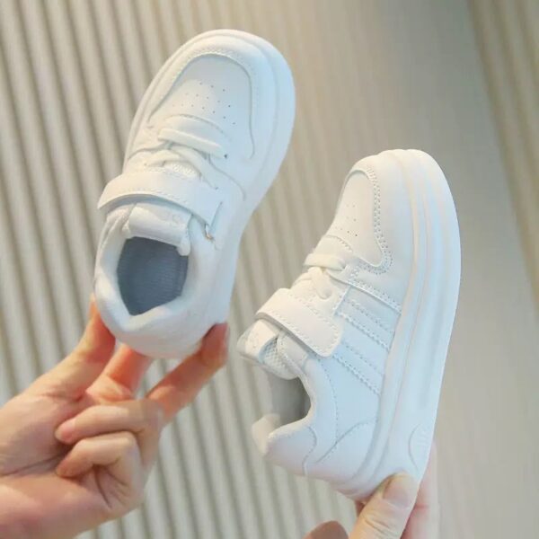 WHITE SNEAKERS-A51